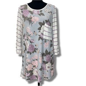 Lovely Melody Stripe & Floral 3/4 Sleeve Top *No Size Tag* Women’s Purple White